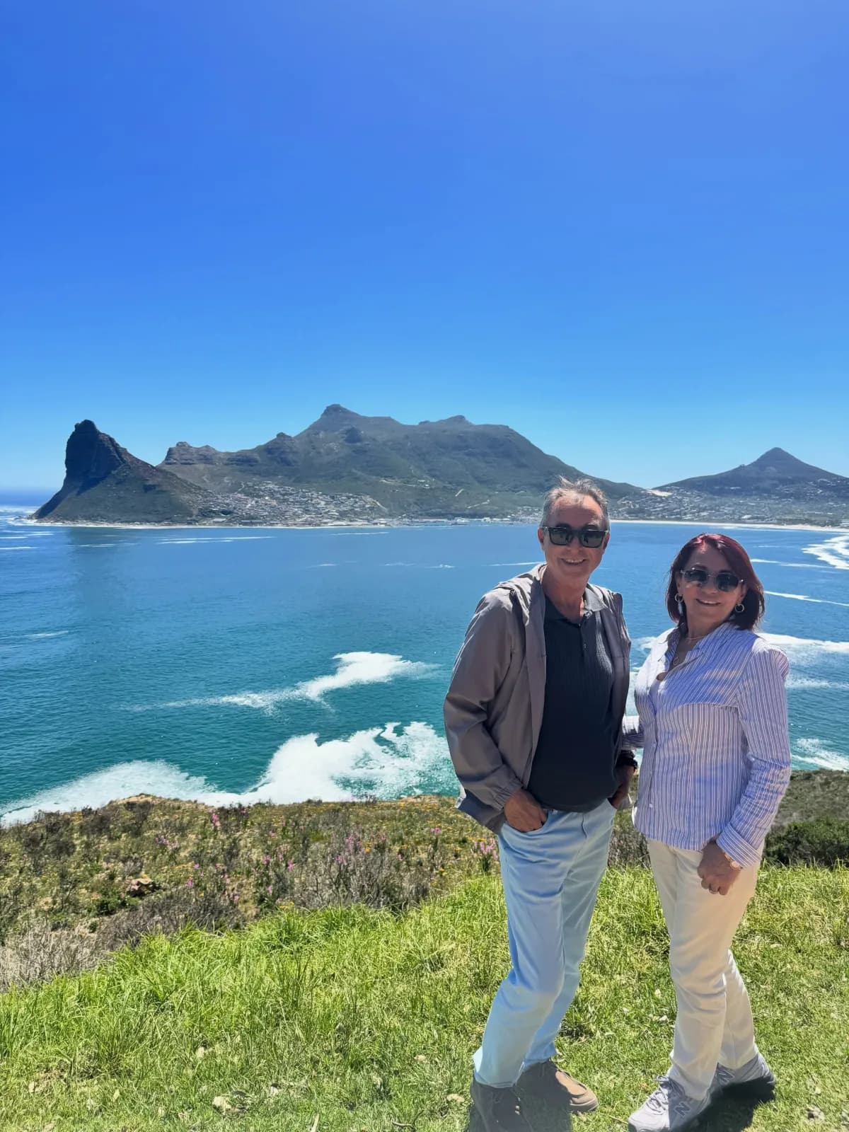 Gülhayat ve Ferhat Yılmaz, Güney Afrika'da Cape Town yakınlarında okyanus kıyısında