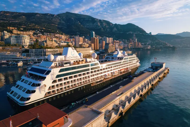 Azamara Onward Monte Carlo'da, pruvadan havadan görünüm