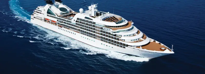 Seabourn Quest açık denizde seyir hâlinde