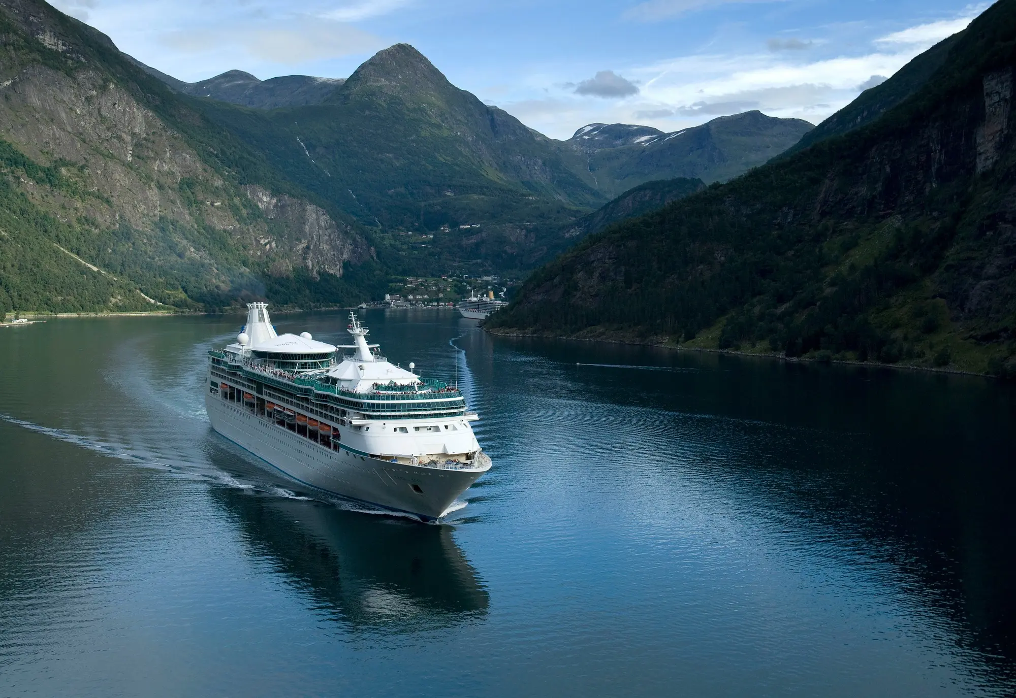 Vision of the Seas Norveç fiyortunda