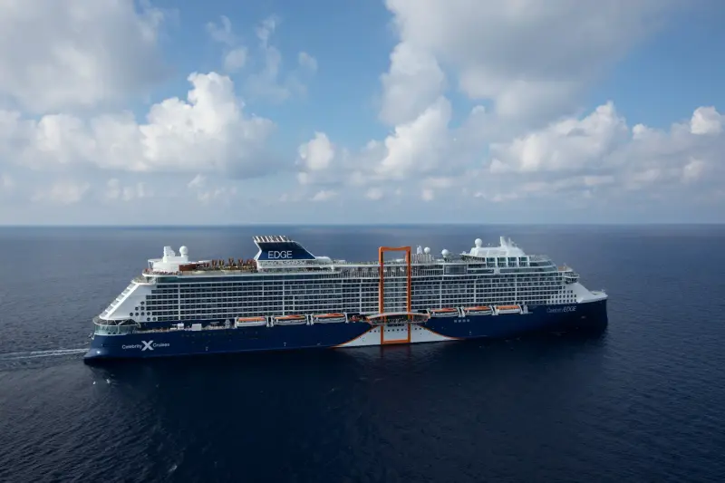 Celebrity Edge yandan görünüm