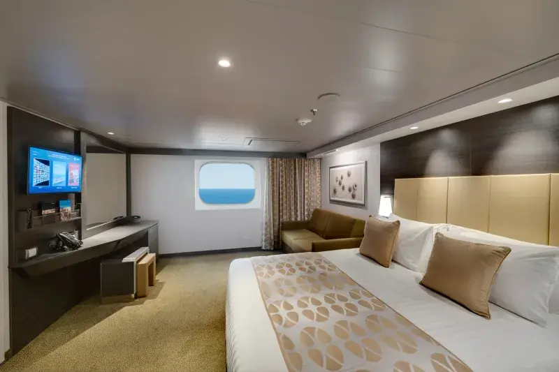 MSC Bellissima premium dış kabin, pencere ve kanepe