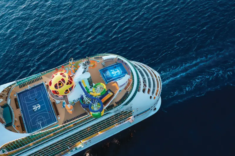 Mariner of the Seas kıç güverteleri, havadan görünüm