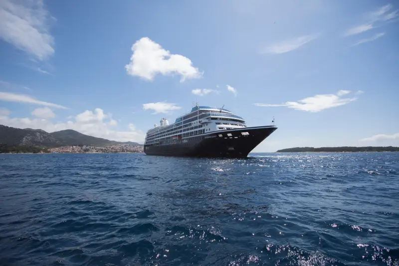 Azamara Quest Hırvatistan'da Hvar açıklarında