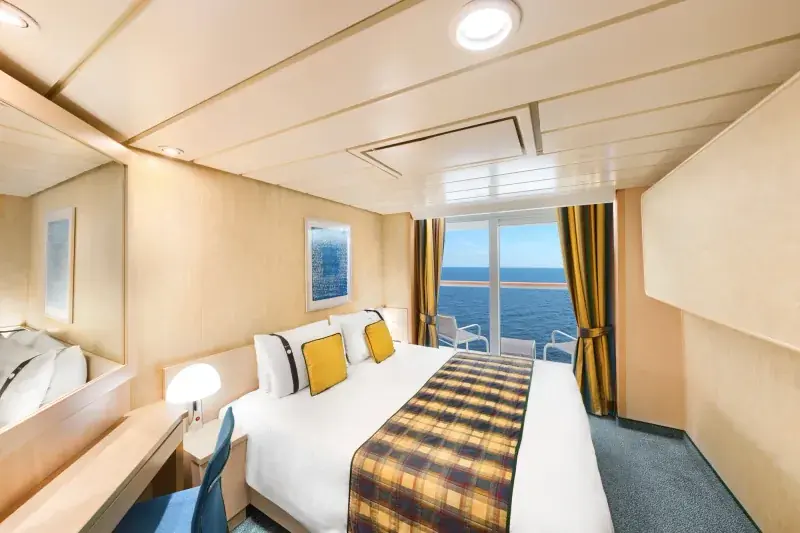 MSC Armonia balkonlu kabin, deniz manzaralı balkon kapısı