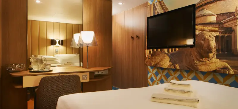 Costa Smeralda iç kabin