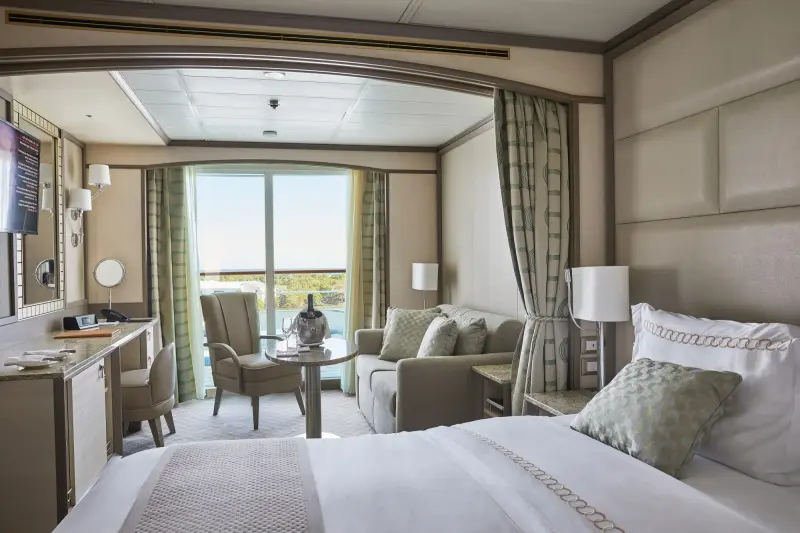 Silver Shadow – Deluxe Veranda Suite