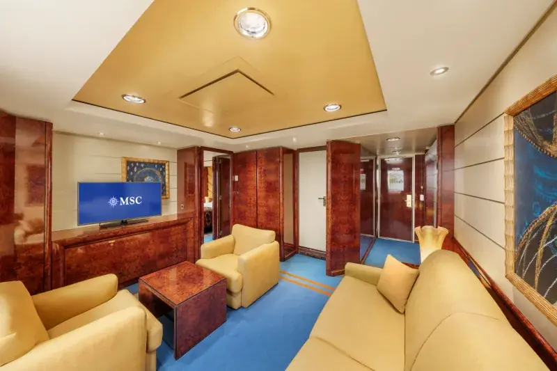 MSC Fantasia Aurea grand suit (SX), oturma alanı
