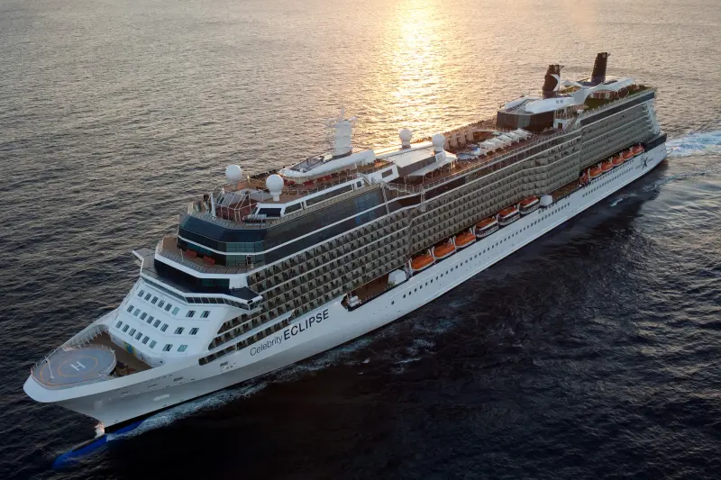 Celebrity Eclipse pruvadan havadan görünüm