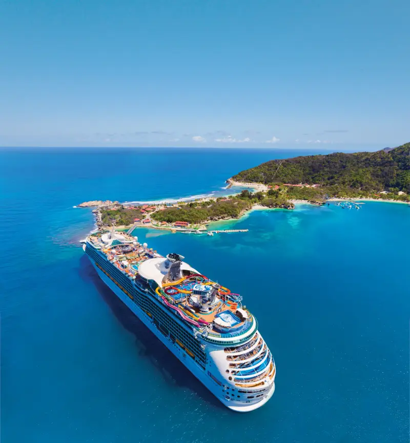 Navigator of the Seas Karayipler'de, havadan görünüm