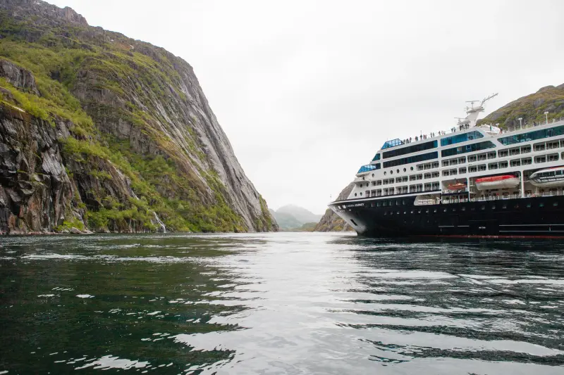 Azamara Journey Norveç'te Trollfjord'da