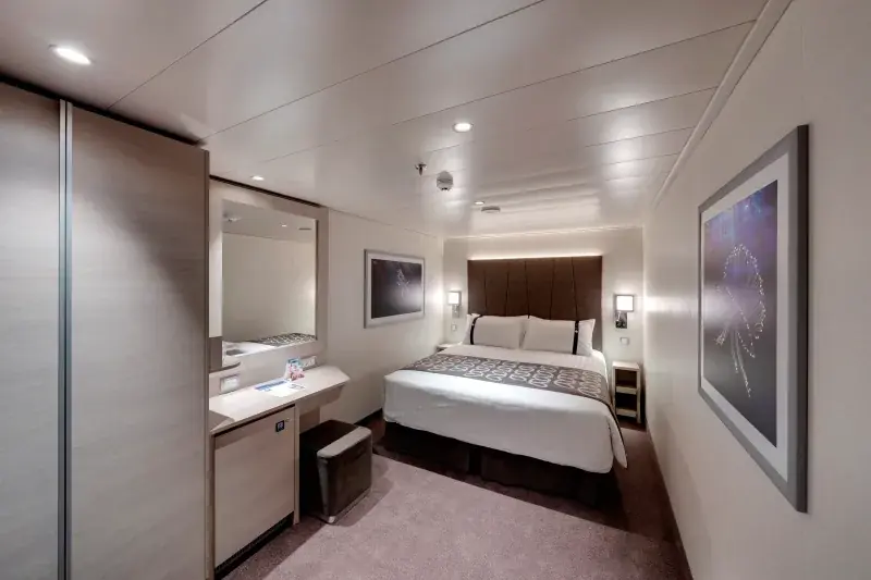 MSC Euribia deluxe iç kabin, çift kişilik yatak
