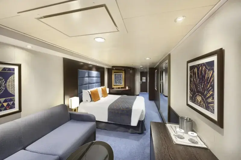 MSC Divina Aurea suit