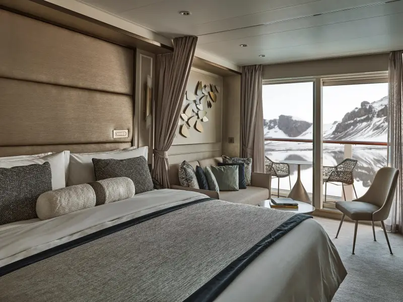 Silver Endeavour – Classic Veranda Suite
