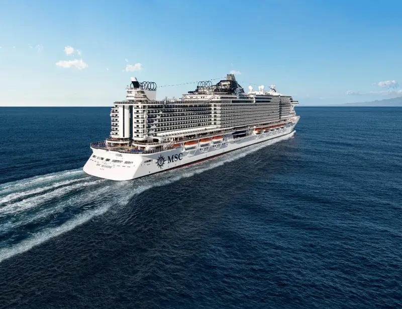 MSC Seaside açık denizde seyir halinde, kıç taraftan görünüm