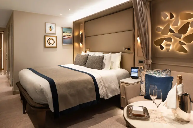 Silver Endeavour – Superior Veranda Suite