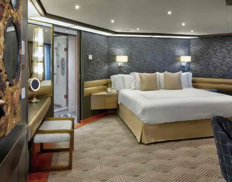 Oosterdam ve Zuiderdam'da Pinnacle Suite