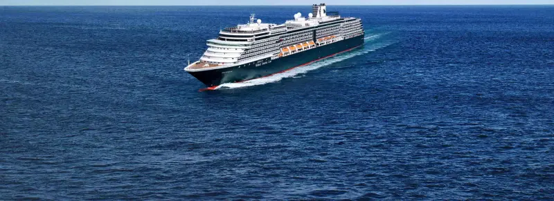 Westerdam açık denizde seyir hâlinde
