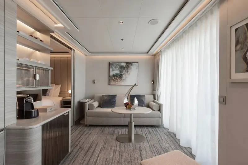 Silver Nova – Premium Medallion Suite