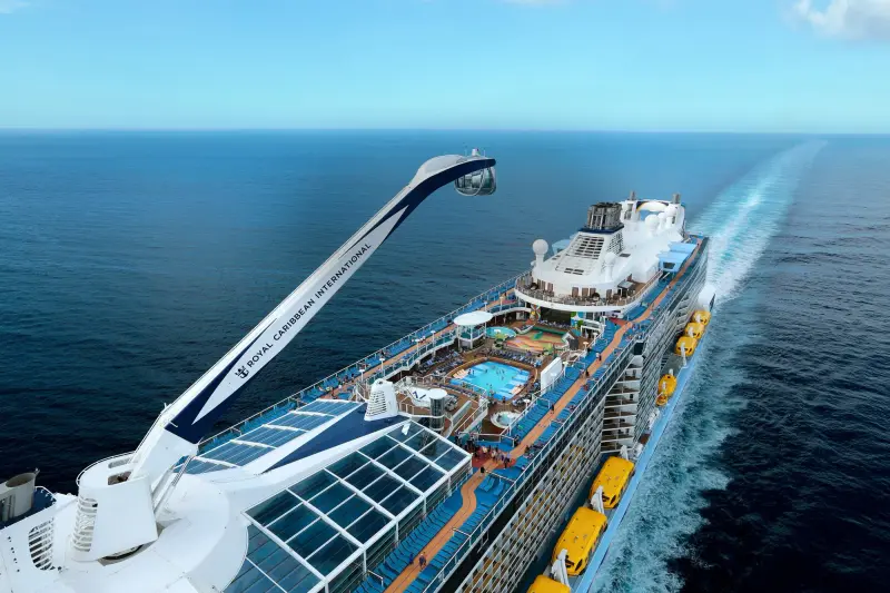 Anthem of the Seas North Star kapsülüyle açık denizde, havadan görünüm