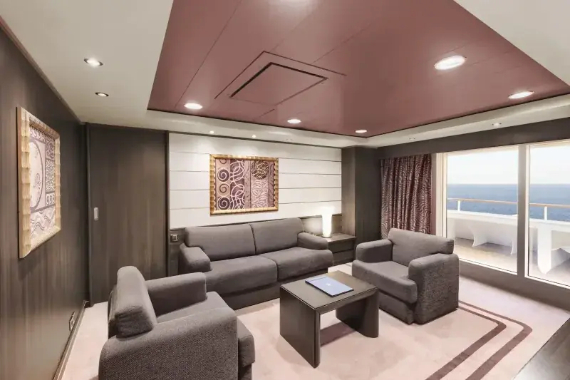 MSC Divina Yacht Club suit