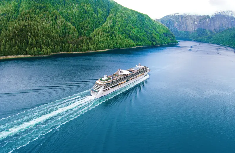 Serenade of the Seas Alaska'da fiyortta