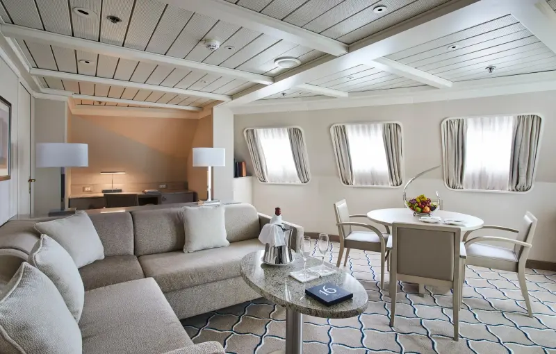 Silver Cloud – Royal Suite