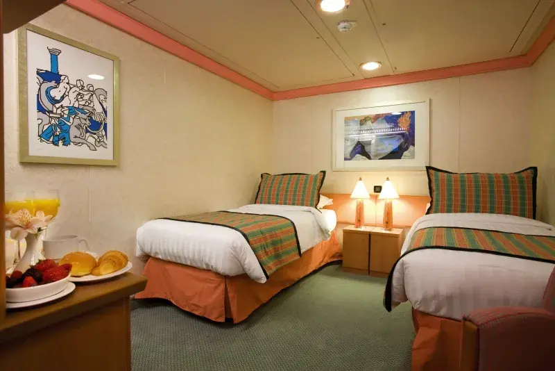 Costa Serena iç kabin, iki tek yatak