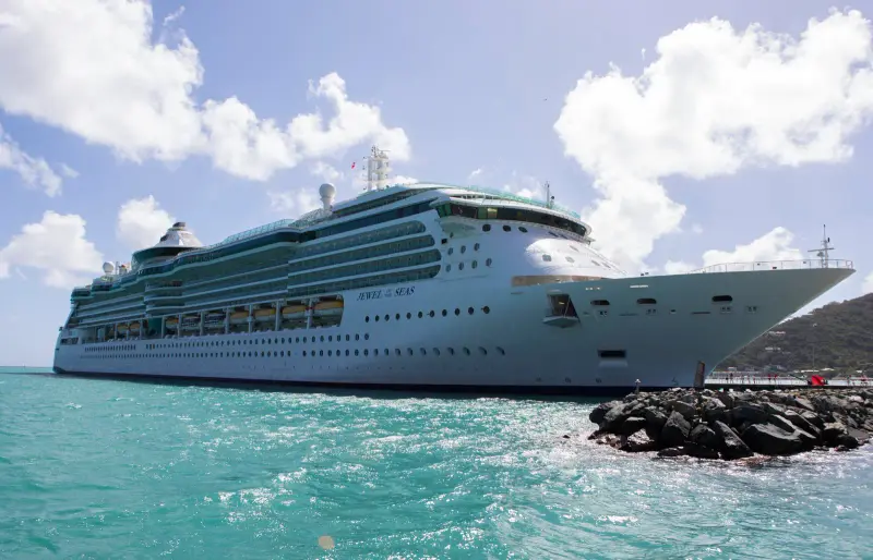 Jewel of the Seas Tortola limanında