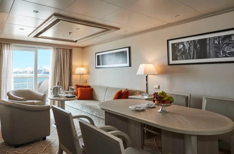 Silver Cloud – Medallion Suite