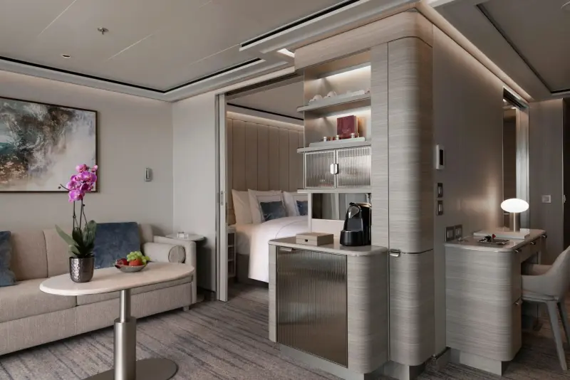 Silver Nova – Silver Suite